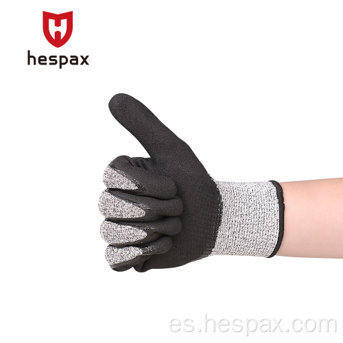 Guante de nitrilo negro protegido por Hespax Resistente